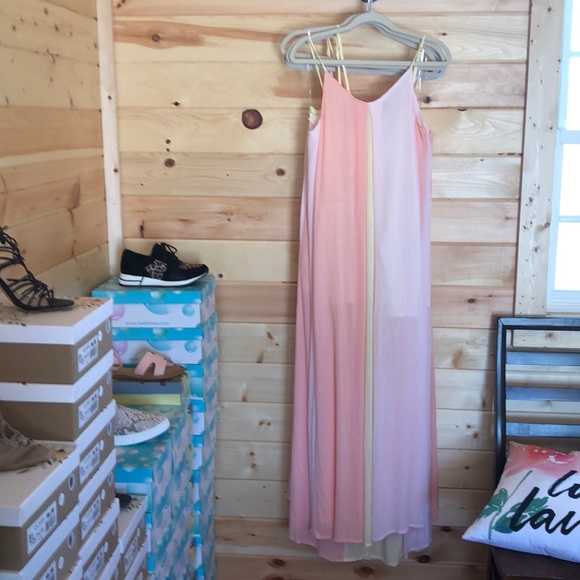 Large Sleeveless Front Color Block Maxi Dress - Picture 6 of 8